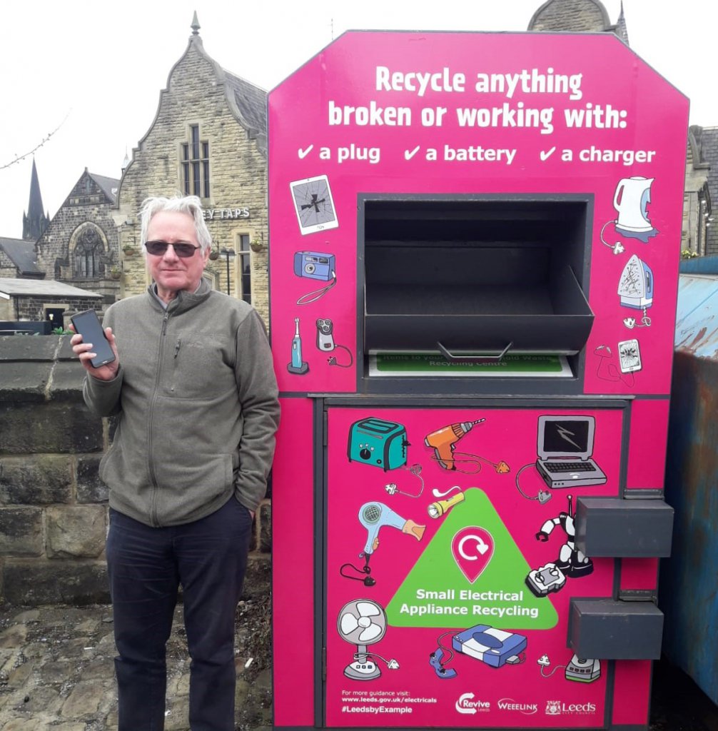 weee recycling bank mobile phone recovered